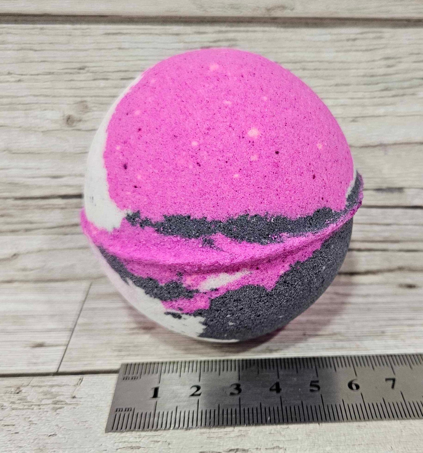 'B Opium' Jumbo Round Bath Bomb-260g