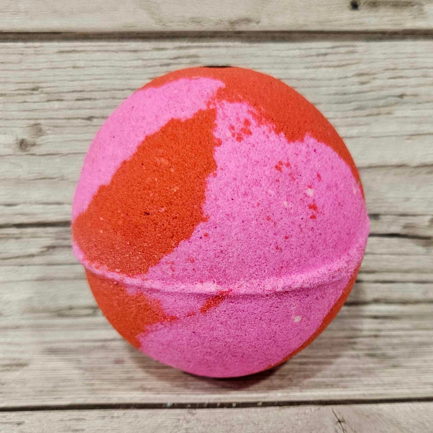 'Love Spells' Jumbo Round Bath Bomb-260g