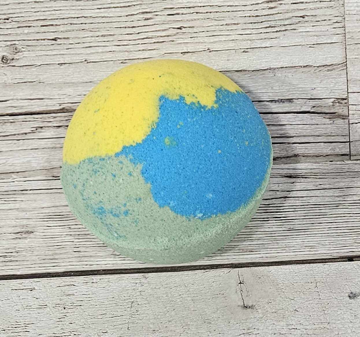 'Monkey Farts' Jumbo Round Bath Bomb-260g