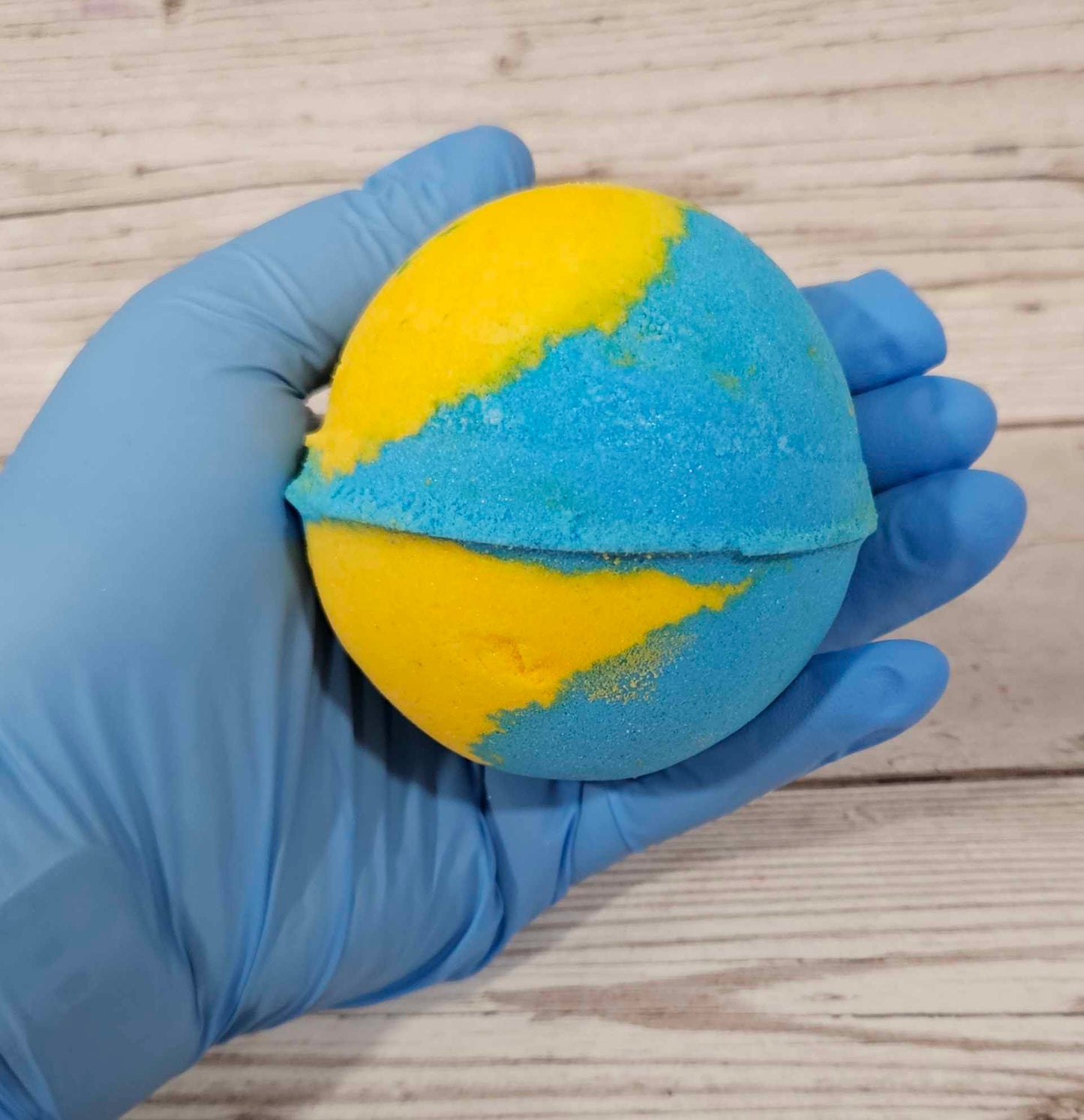 'Tropical Blue' Jumbo Round Bath Bomb-260g