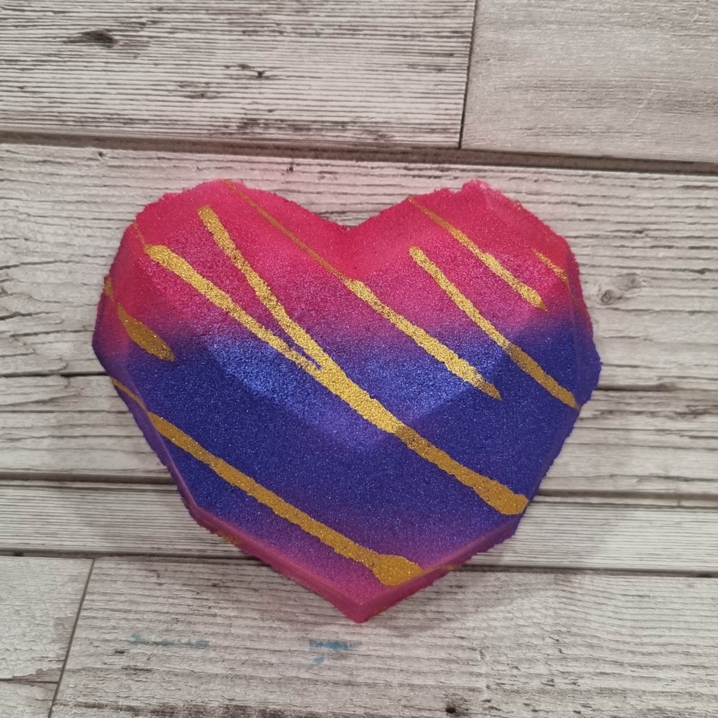 'Large Geo Heart' Bath Bomb