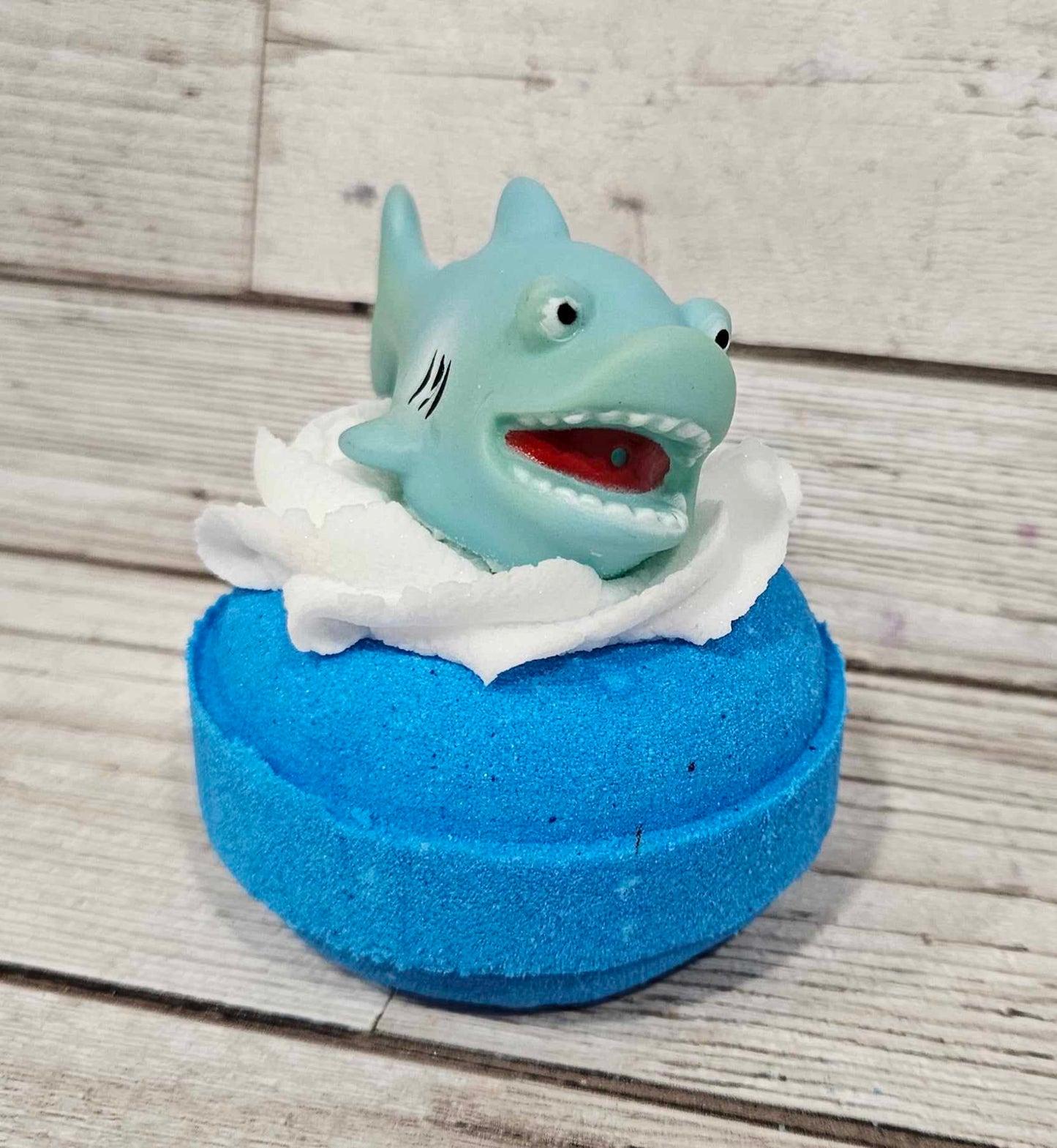 'Shark Water Squirter Ducky' Bath Bomb